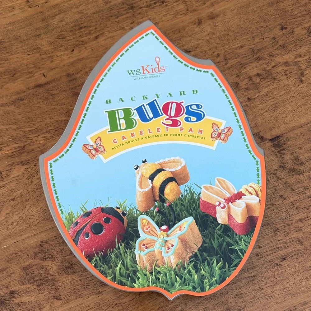 Williams Sonoma Backyard Bugs Cakelet Pan